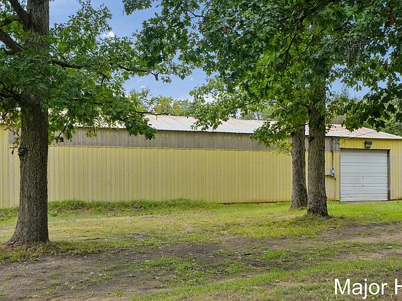 2nd image of 23032 Almy Rd
