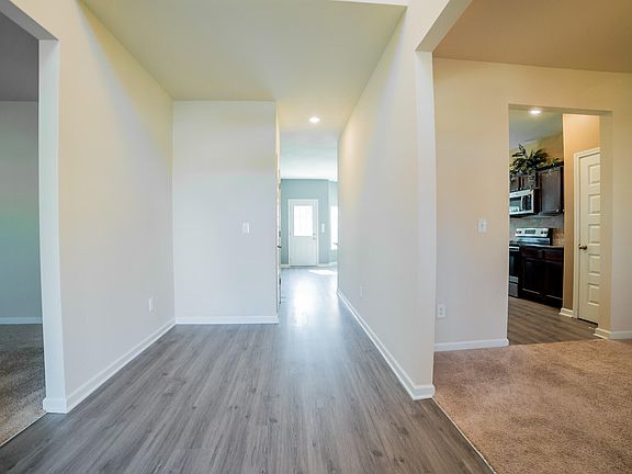4th image of 217 Fioli Cir