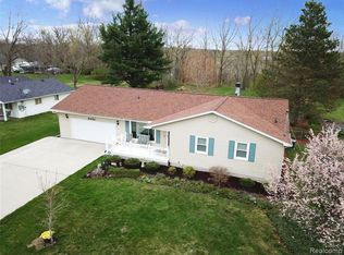 8492 N Seymour Rd, Flushing, MI 48433