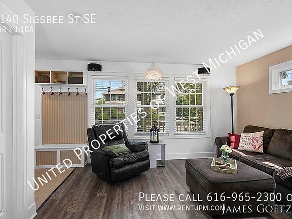 2nd image of 1140 Sigsbee St SE
