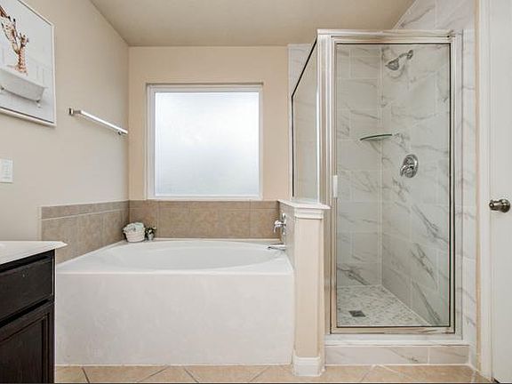5th image of 3431 Lilac Ranch Dr