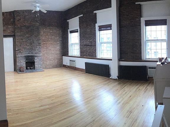 2nd image of 220 W 15th St APT 4B