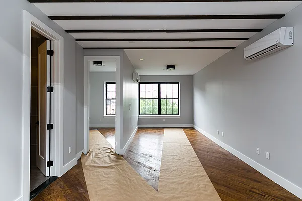 Rented by Nooklyn NYC LLC | media 40