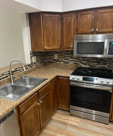 8614 Timber Park Dr — Photo 8