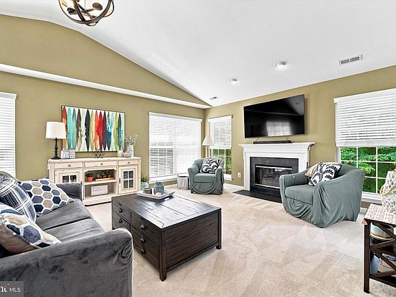 3rd image of 104 Jeffords Ct #1605