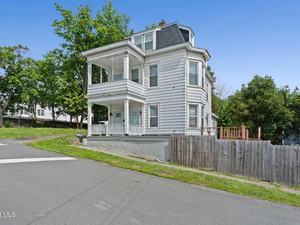 16 Vanderwerken Avenue, Waterford, NY 12188