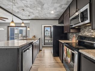 781 Country Place Dr APT 2045, Houston, TX 77079