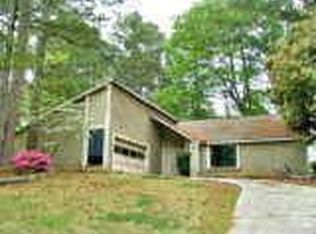 638 Post Road Dr, Stone Mountain, GA 30088