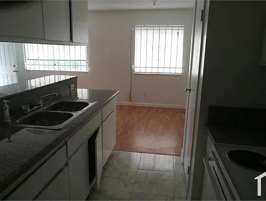 2 bed, 828 sqft, $1,995 — Photo 3