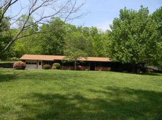 944 Paint Bank Rd, Salem, VA 24153