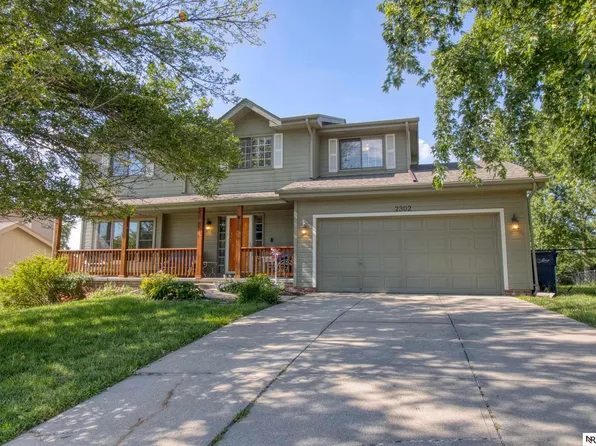 2302 Greenwald St, Bellevue, NE 68123