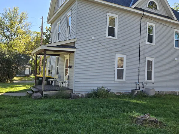 208 Atlantic Ave N #2, Kandiyohi, MN 56251