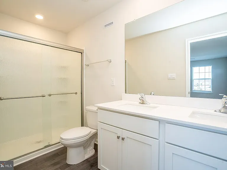 109 Mazzeo Dr — Photo 10