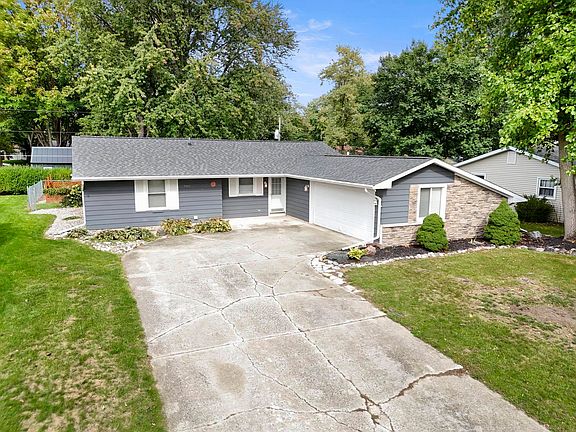 2nd image of 7401 Regina Dr