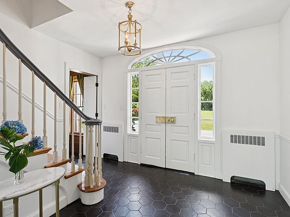 2nd image of 60 Ridge Rd