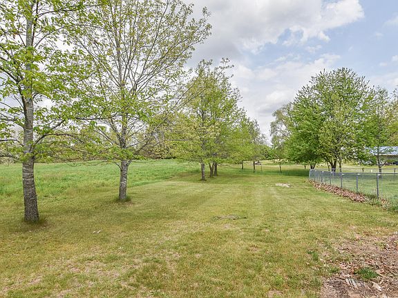 5th image of 444 Block Rd