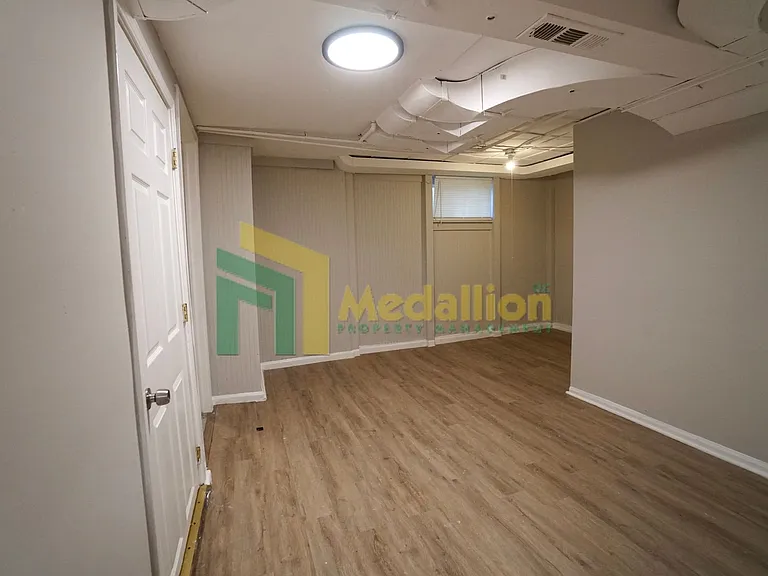 2048 W 82nd Pl — Photo 18