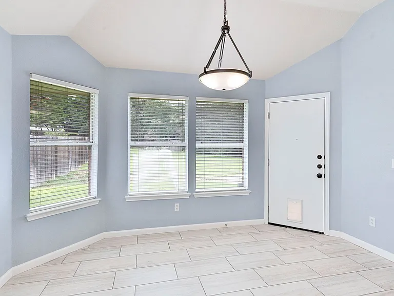 6412 Convict Hill Rd — Photo 35