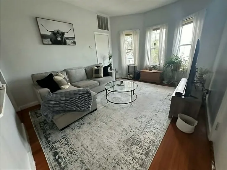 102 Sydney St #3 — Photo 2