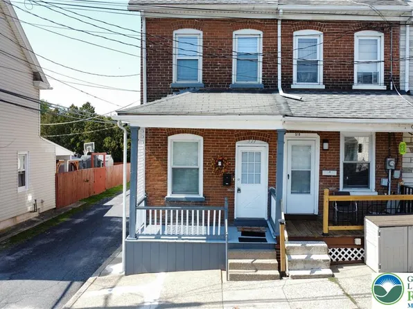 521 Reynolds St, Easton, PA 18042