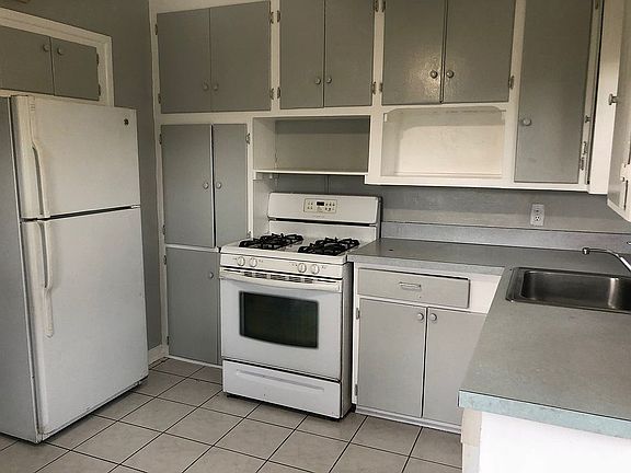 3rd image of 28080 Asmus St