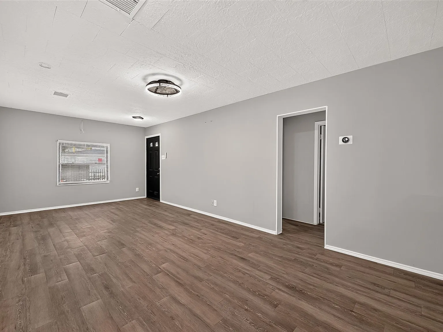 4 bed, 3.0 bath, 1456 sqft, $2,550 — Photo 4