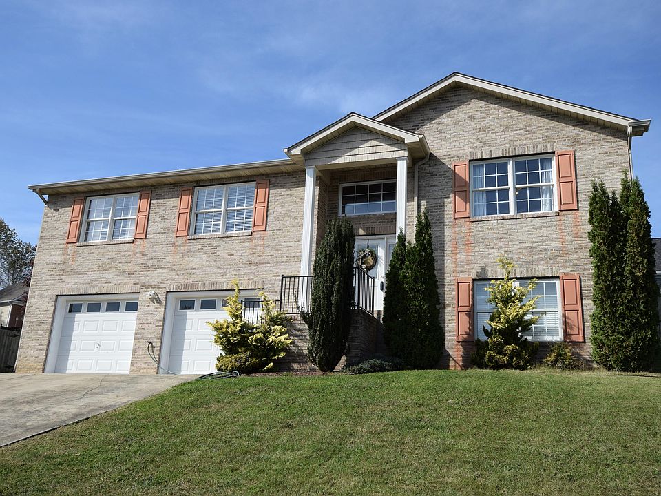 1st image of 156 Old Mill Ct