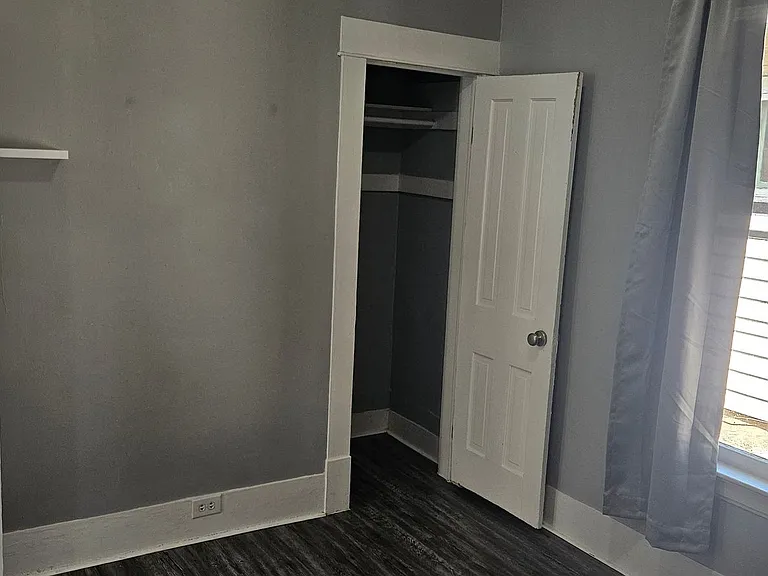 2521 N Hamilton St — Photo 14
