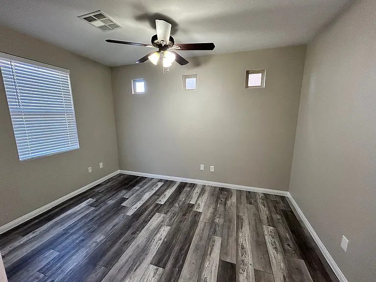 10743 Knickerbocker Ave — Photo 12