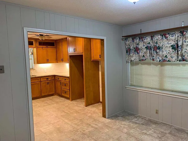 413 Frances Way — Photo 3