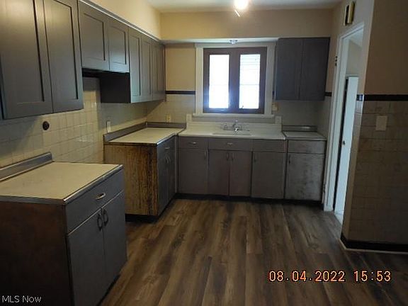 5th image of 1421 Mapleview Dr