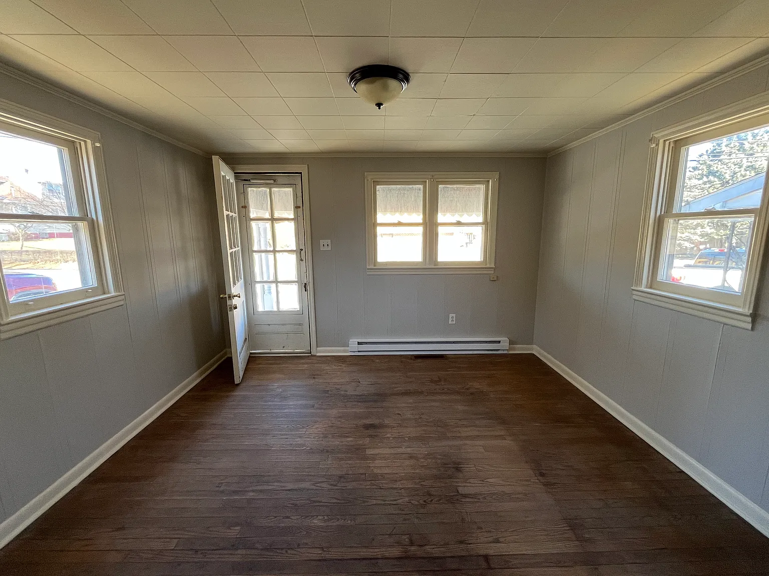 2 bed, $1,600 — Photo 1