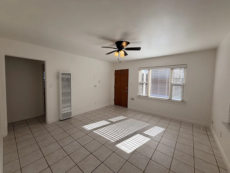 4355 1/2 Kansas St — Photo 6