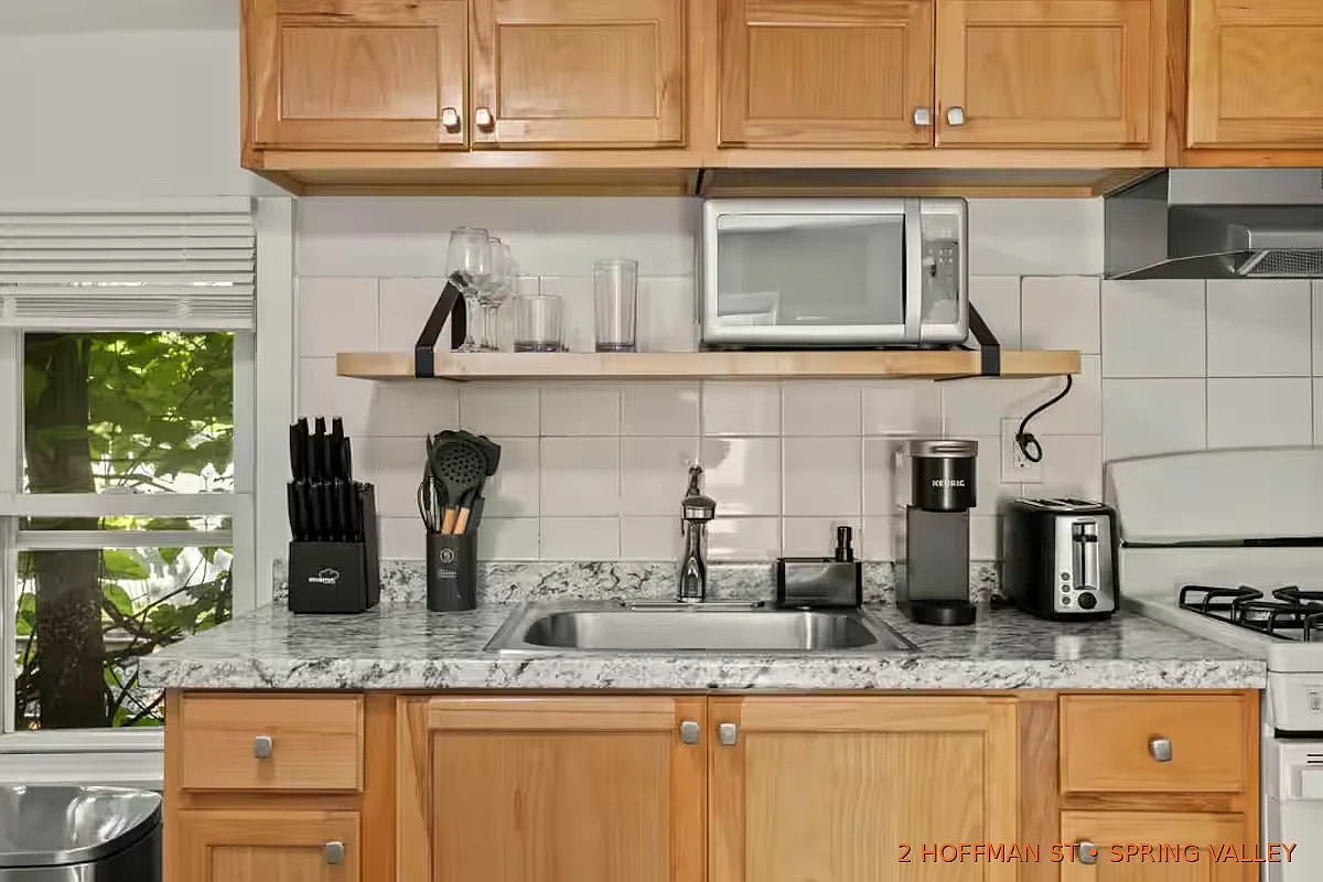 4 bed, 1000 sqft, $3,800 — Photo 4