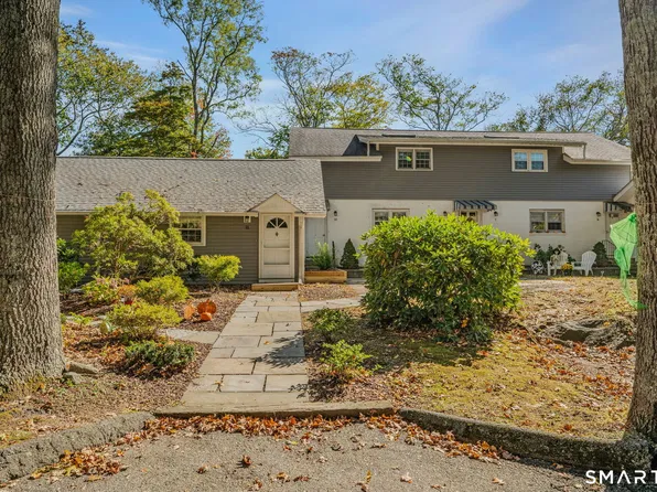 15 Sunset Terrace #10, Essex, CT 06426