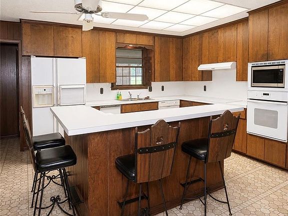 4th image of 6531 Dogwood Ct