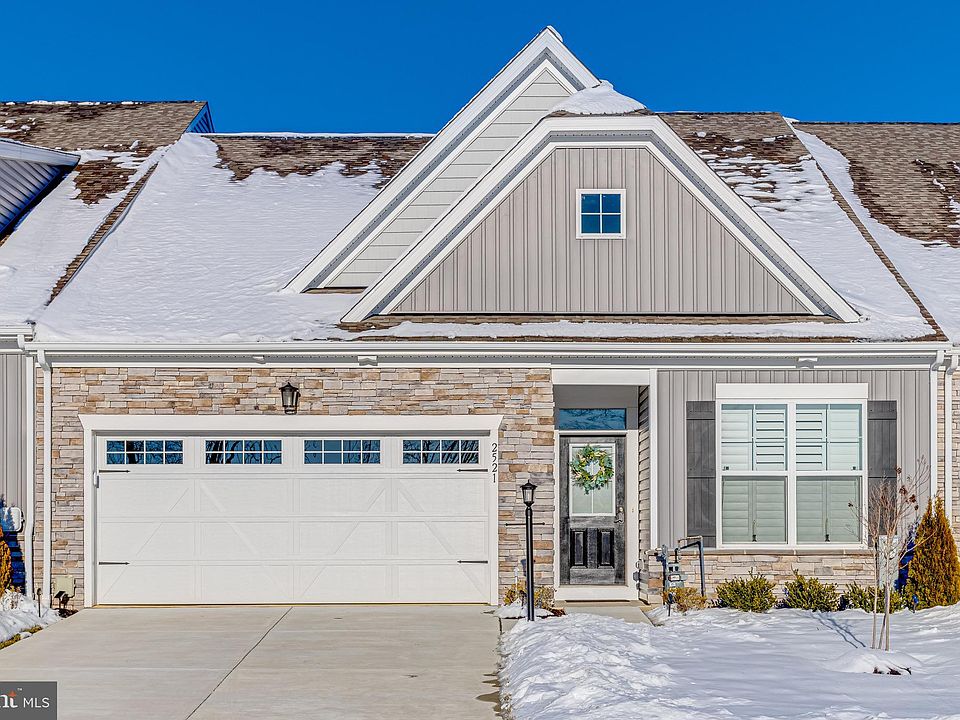 1st image of 2521 Monarch Way