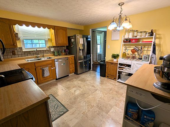 5th image of 399 Northforty Dr