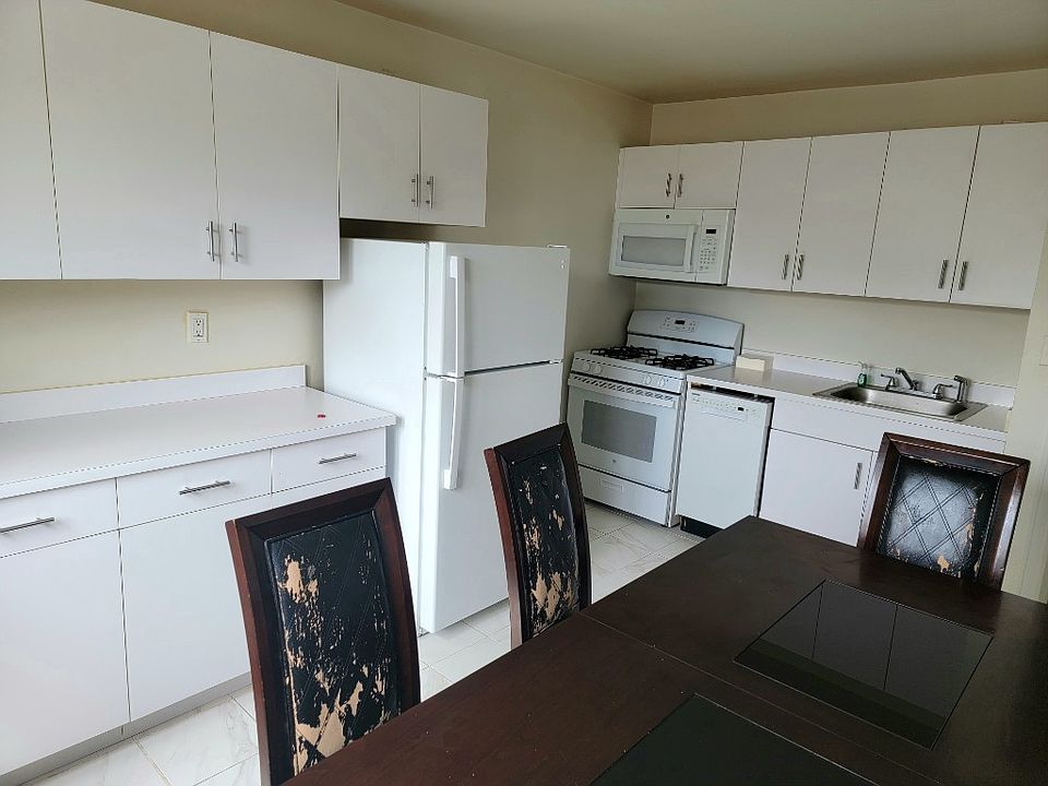 1st image of 1 4th Ave S #3