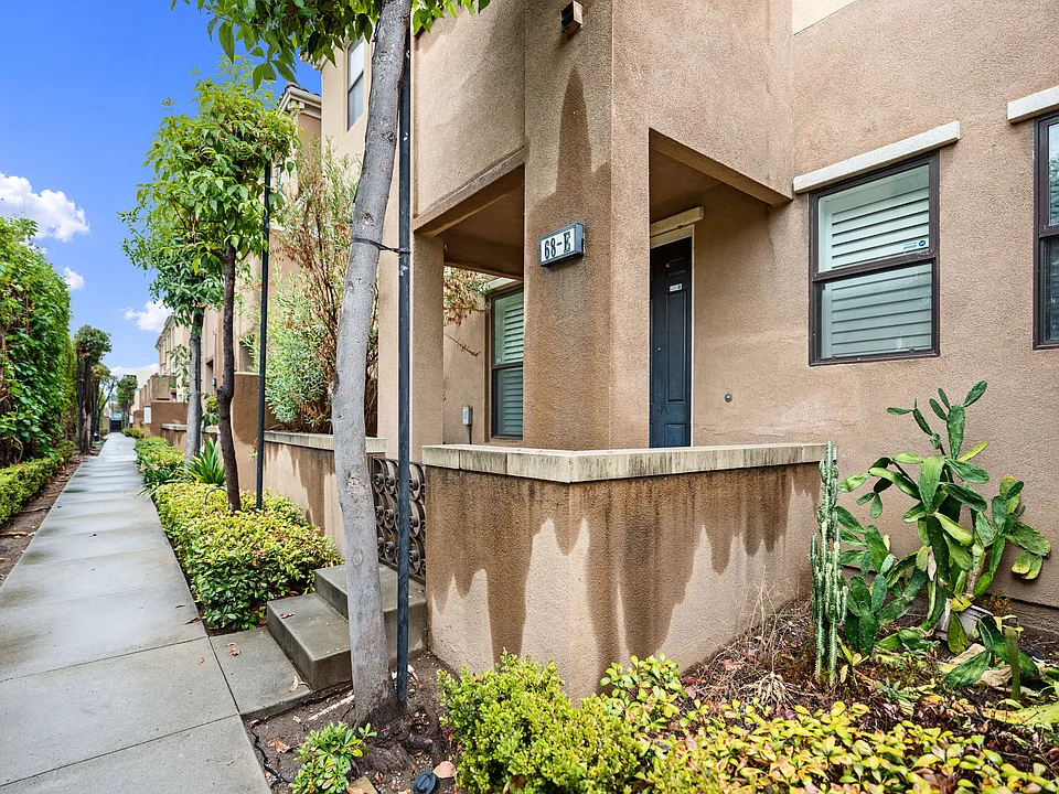 68 S 5th St #E