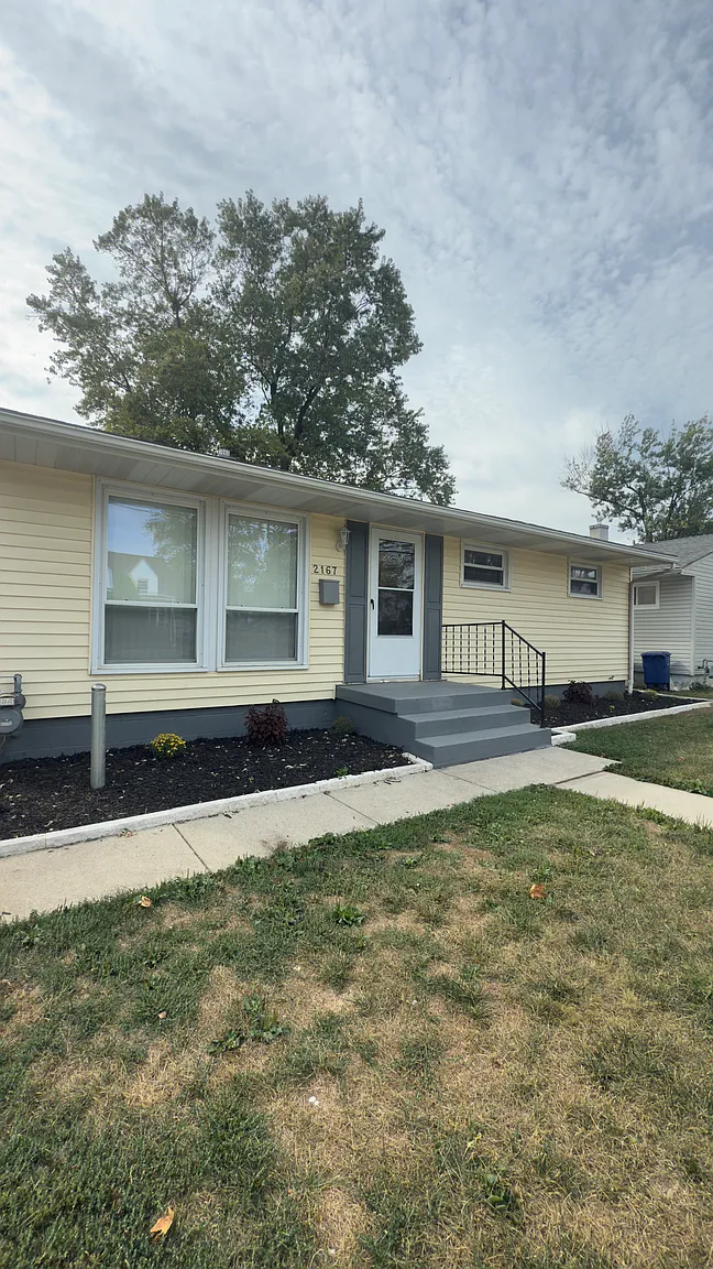 2167 Woodward Ave photo 1