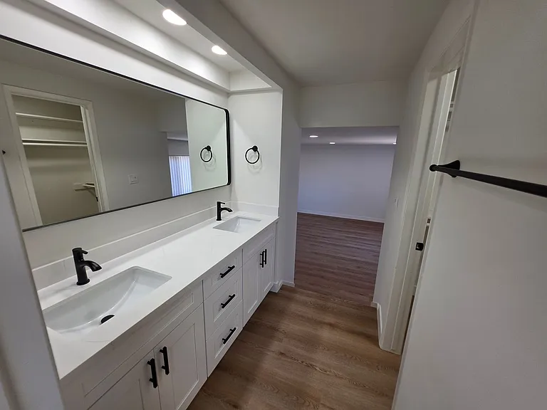 8831 Sailport Dr — Photo 22
