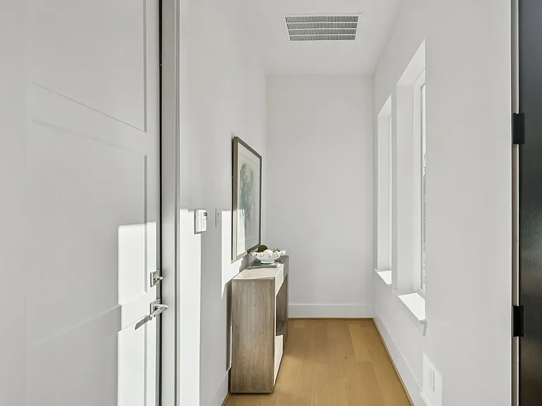 1405 W 21st St #A — Photo 18