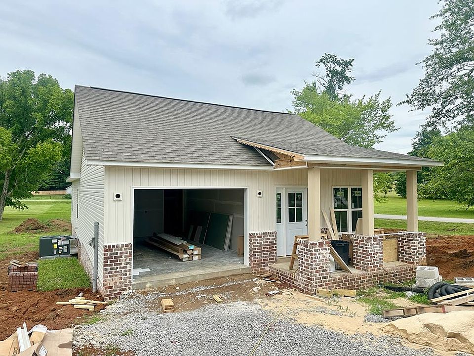1st image of 114 Honeysuckle Ln
