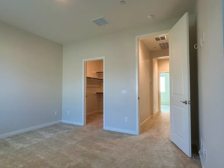 32408 Tannat Dr — Photo 10