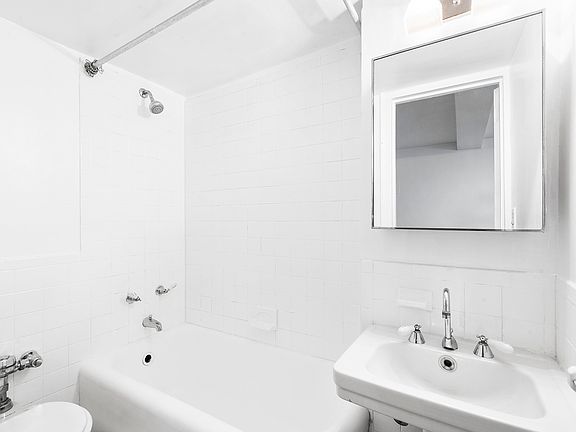 5th image of 45 Tudor City Pl APT 1712