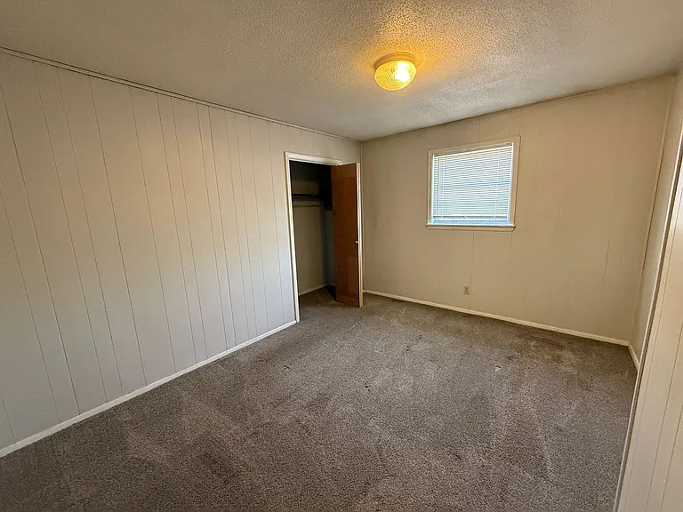 2824 E Memorial Dr — Photo 8