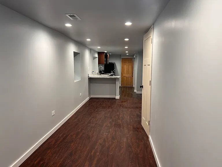 1713 W 18th Pl — Photo 1