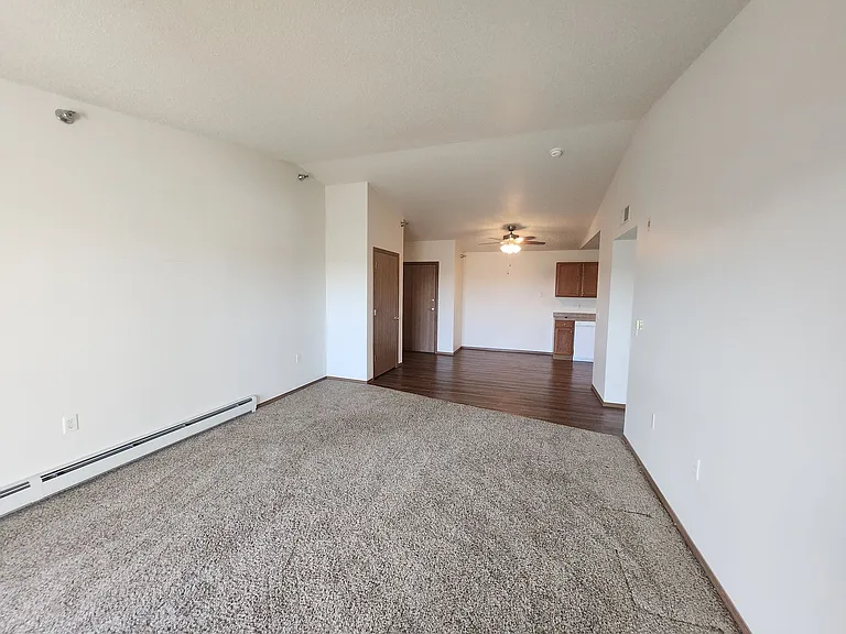 Eastern Hills Apartments — Photo 6
