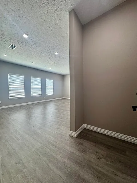 Embassy Apartments - 203-101 — Photo 4